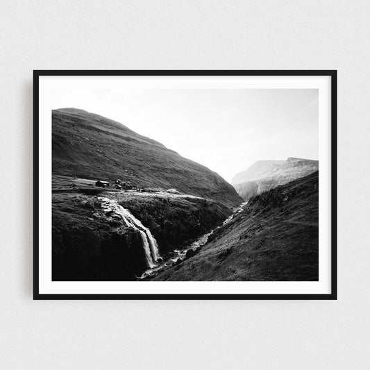The Waterfall of Saksun (B&W)